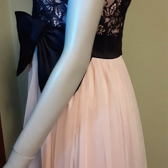 Mystic Woman's Gorgeous Party Dress in Blush and Black with tule Overlay and Bow - Picture 3 of 9